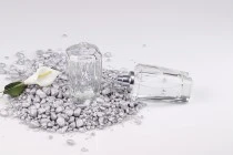 Μπουκάλι αρωμάτων γυάλινο 100 ml με στόμιο crimp 15 mm σε ιδιαίτερο σχήμα Μπουκάλι αρωμάτων γυάλινο 100 ml με στόμιο crimp 15 mm σε ιδιαίτερο σχήμα
