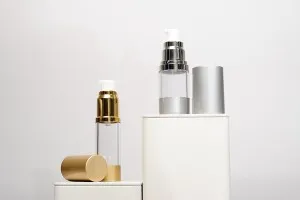 15ml Airless-Cremeflasche mit transparentem Acrylgehäuse und silbernem Kunststoffmattenbezug-3