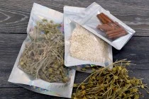 Σακουλάκια αλουμινίου τύπου Doy Pack, διάφανα μπροστά με κλείσιμο "zip" και δυνατότητα σφράγισης με θερμοκόλληση 200x50x300 mm - 50 τμχ Σακουλάκια αλουμινίου τύπου Doy Pack, διάφανα μπροστά με κλείσιμο "zip" και δυνατότητα σφράγισης με θερμοκόλληση 200x50x300 mm - 50 τμχ