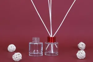 Cylindrical 50ml glass diffuser bottle with PP28 finish-6