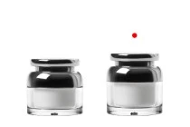 Βαζάκι για κρέμα 50 ml ακρυλικό με καπάκι και πλαστικό παρέμβυσμα
