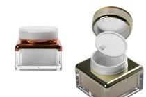 Vasetto di lusso da 30 ml in acrilico, a doppio strato con inserto interno nel tappo e base in plastica nel vasetto.