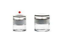 Vasetto per crema in vetro da 30 ml con lussuoso tappo in acrilico e guarnizione in plastica Vasetto per crema in vetro da 30 ml con lussuoso tappo in acrilico e guarnizione in plastica
