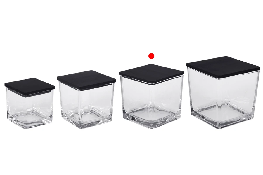 Glass decorative square jar 650 ml 100x100x100 mm with wooden lid for candle