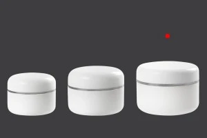 100ml plastic cream jar with sealing disc and silver stripe on the cap – available in a package with 12 pcs-5