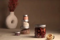 Διάφανο PET βαζάκι 300ml με ασημί αλουμινένιο καπάκι με παρέμβυσμα - 6 τμχ Διάφανο PET βαζάκι 300ml με ασημί αλουμινένιο καπάκι με παρέμβυσμα - 6 τμχ
