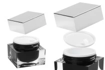 Βάζο πολυτελείας 30 ml για κρέμα, ακρυλικό με καπάκι, πλαστικό παρέμβυσμα στο βάζο και εσωτερικό στο καπάκι Βάζο πολυτελείας 30 ml για κρέμα, ακρυλικό με καπάκι, πλαστικό παρέμβυσμα στο βάζο και εσωτερικό στο καπάκι