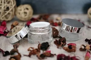 Βαζάκι στρόγγυλο για κρέμα 30 ml, γυάλινο με ασημί καπάκι αλουμινίου, εσωτερικό παρέμβυσμα στο καπάκι και πλαστικό στο βάζο-2