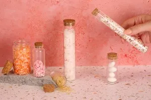 Flacon en verre de 100ml à large ouverture avec bouchon en liège et aux dimensions 47 x 85-6