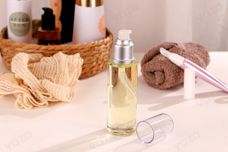 Bottiglia in vetro trasparente da 100ml con beccuccio PP 24, adatta per olio di mandorle Bottiglia in vetro trasparente da 100ml con beccuccio PP 24, adatta per olio di mandorle-gruppo_immagini