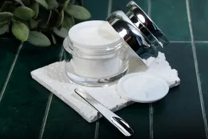 Kosmetikspatel (PE) für Creme silber 71x11mm - 24 Stücke-3