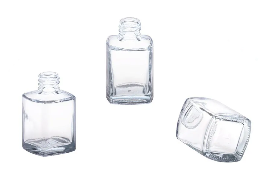 Glasparfümflakon 30 ml (18/415) in quadratischer Form Glasparfümflakon 30 ml (18/415) in quadratischer Form