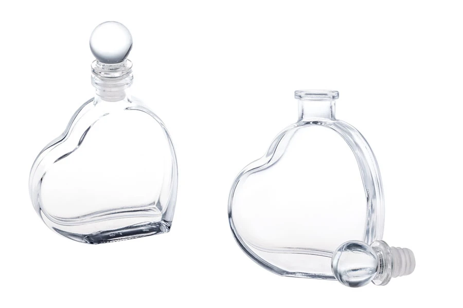 55ml heart shaped glass bottle with glass stopper 55ml heart shaped glass bottle with glass stopper