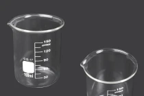Becher in vetro da 150 ml a forma cilindrica Becher in vetro da 150 ml a forma cilindrica