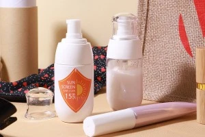Flasche 50 ml aus Kunststoff mit Pumpe und transparentem Deckel-3