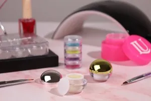 Petit pot rond de luxe de 5ml en acrylique avec joint intérieur sur le couvercle et plastique sur le pot - 12 pcs-3