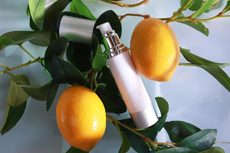 Μπουκάλι airless 50 ml για κρέμα, με λευκό σώμα, καπάκι και βάση αλουμινίου σε ασημί χρώμα Μπουκάλι airless 50 ml για κρέμα, με λευκό σώμα, καπάκι και βάση αλουμινίου σε ασημί χρώμα-εικόνα_σύνθεση