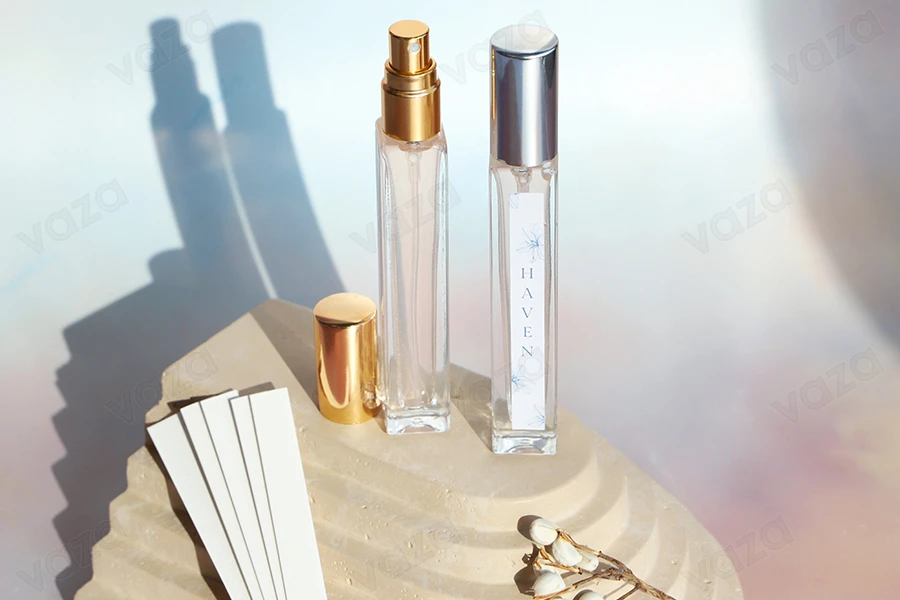 10ml Glasflasche in quadratischer Form mit Deckel und Aluminiumspray 10ml Glasflasche in quadratischer Form mit Deckel und Aluminiumspray-bildgruppe