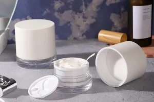 White 30ml acrylic jar with plastic cap, sealing disc and spatula-3