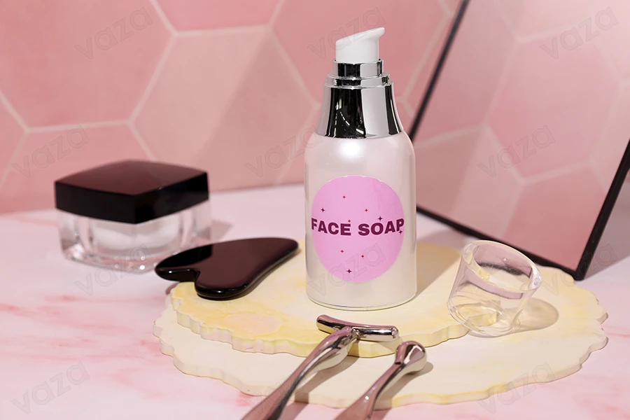 Μπουκάλι 50 ml airless με αντλία κρέμας και διάφανο καπάκι Μπουκάλι 50 ml airless με αντλία κρέμας και διάφανο καπάκι-εικόνα_σύνθεση