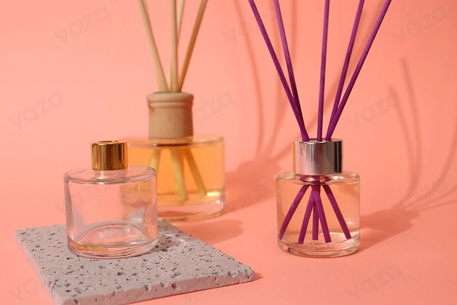 Μπουκαλάκι γυάλινο 50 ml κυλινδρικό για αρωματικό χώρου Μπουκαλάκι γυάλινο 50 ml κυλινδρικό για αρωματικό χώρου-εικόνα_σύνθεση