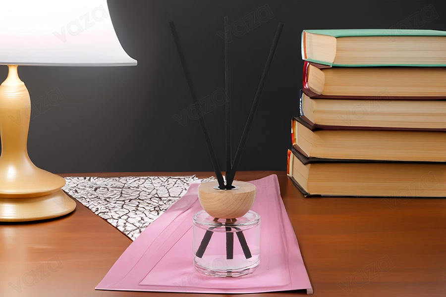 Flacon cylindrique en verre de 100 ml adapté au parfum d'ambiance-photo_groupe