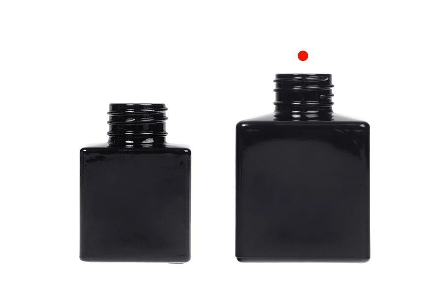 Γυάλινο μπουκάλι 100 ml (PP28) τετράγωνο σε λευκό ή μαύρο χρώμα κατάλληλο για αρωματικό χώρου Γυάλινο μπουκάλι 100 ml (PP28) τετράγωνο σε λευκό ή μαύρο χρώμα κατάλληλο για αρωματικό χώρου