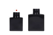 Γυάλινο μπουκάλι 50 ml (PP28) τετράγωνο σε λευκό ή μαύρο χρώμα κατάλληλο για αρωματικό χώρου Γυάλινο μπουκάλι 50 ml (PP28) τετράγωνο σε λευκό ή μαύρο χρώμα κατάλληλο για αρωματικό χώρου