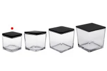 Γυάλινο διακοσμητικό τετράγωνο βάζο 130 ml 60x60x60 mm με ξύλινο καπάκι για κερί Γυάλινο διακοσμητικό τετράγωνο βάζο 130 ml 60x60x60 mm με ξύλινο καπάκι για κερί