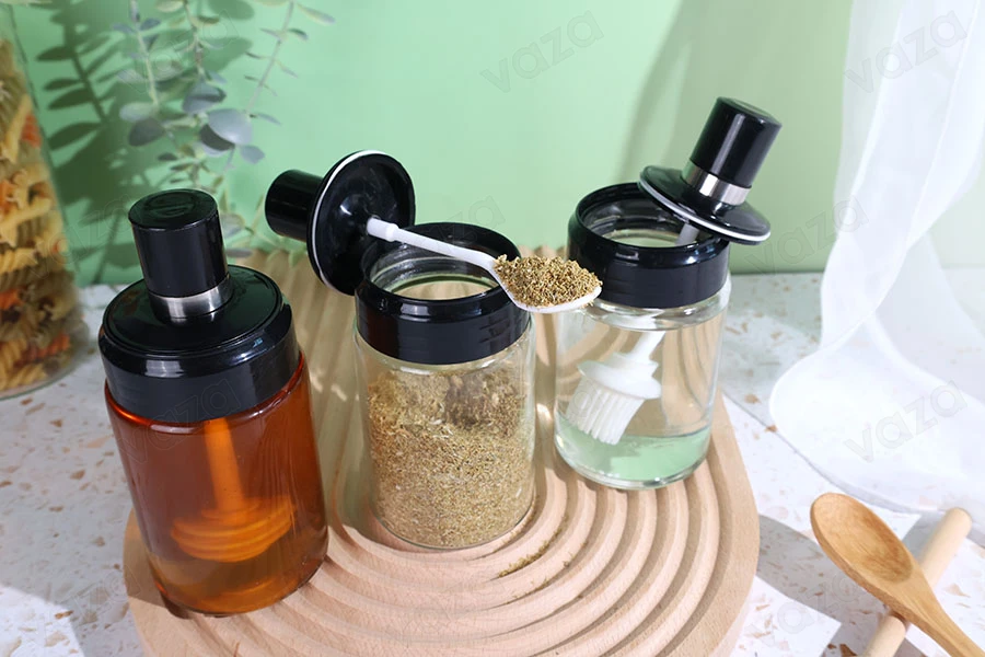 Set aus 200-ml-Glasgefäßen mit individuellem Löffel, Schöpflöffel und Pinsel Set aus 200-ml-Glasgefäßen mit individuellem Löffel, Schöpflöffel und Pinsel-bildgruppe