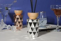Γυάλινο μπουκάλι 180 ml (PP28) ανάγλυφο σε ασημί ή ροζ χρυσό χρώμα κατάλληλο για αρωματικό χώρου