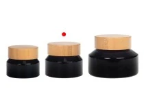 Βαζάκι γυάλινο για κρέμα 50 ml σε μαύρο χρώμα με bamboo καπάκι και πλαστικό παρέμβυσμα