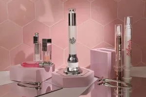 Acrylic bottle 15 ml with roll on pump for serum and vibration function-3