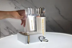 Flacone ricaricabile di lusso da 30 ml con pompa per crema e custodia esterna in acrilico-3