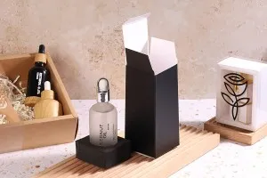 Boîte d&#39;emballage en carton (500 gr) 65x65x140 mm de couleur noir mat avec une base intérieure en mousse pour bouteilles d&#39;un diamètre de 44 mm - 20 pcs-3
