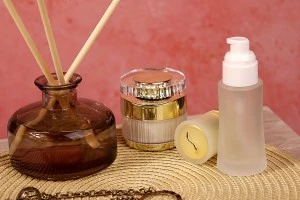 50ml frosted glass bottle for creams with cap and pump-3