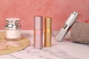 Flacon de parfum en vaporisateur de 8 ml en aluminium de différentes couleurs MAT-3