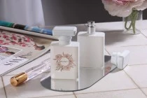 Φιάλη αρωμάτων γυάλινη 50 ml σε λευκό χρώμα με σπρέι και καπάκι