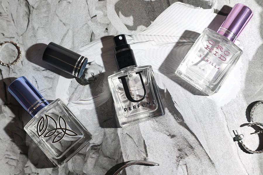10 ml Glasparfümflasche mit Zerstäuber und Aluminiumkappe in verschiedenen Farben 10 ml Glasparfümflasche mit Zerstäuber und Aluminiumkappe in verschiedenen Farben-bildgruppe