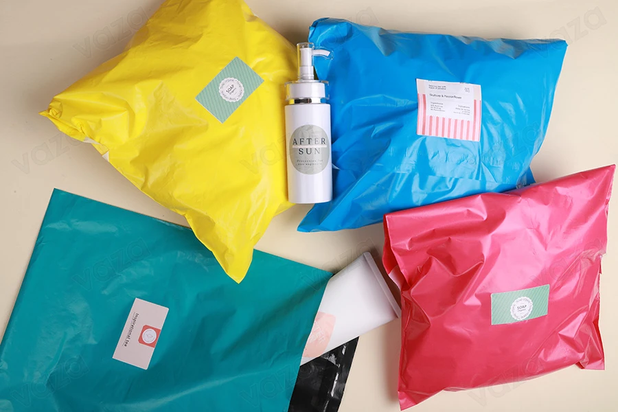 Self-seal adhesive waterproof PE courier bags in size 250x350mm. avaiable in different colours - 100 pcs Self-seal adhesive waterproof PE courier bags in size 250x350mm. avaiable in different colours - 100 pcs-image_group