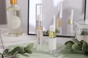 Bottiglietta Airless da 5 ml trasparente con tappo per siero - 2  colori.-3