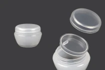 Pot pour crèmes de 10ml en acrylique, translucide avec joint en plastique - 12 pcs Pot pour crèmes de 10ml en acrylique, translucide avec joint en plastique - 12 pcs