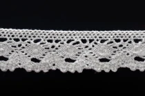 Dantellë prej pambuku ngjyrë bezhë gjerësi 28 mm - copë me 10 m-imazh_produkt