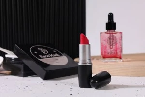 Lipstick case in black color-3