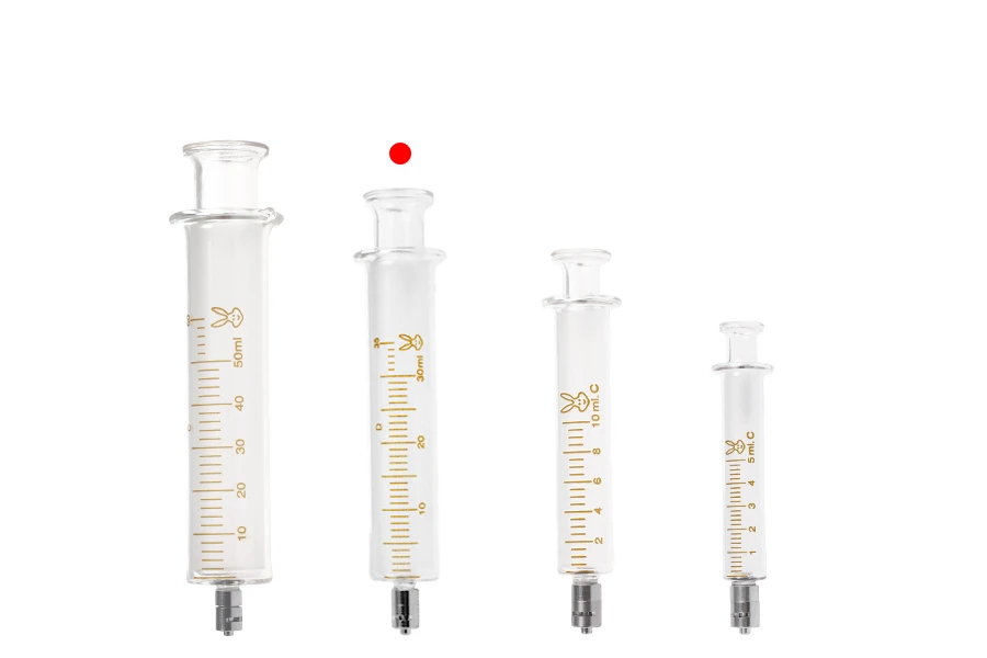 Γυάλινη σύριγγα 30ml, με μεταλλική μύτη και μεταλλική βελόνα Γυάλινη σύριγγα 30ml, με μεταλλική μύτη και μεταλλική βελόνα
