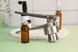 Outil de fermeture pour bouchons avec fermeture de sécurité à sertir 20 mm-3