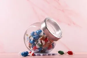 1600ml tilted glass jar with a transparent silver plastic cap. The jar stands upright or tilted-5