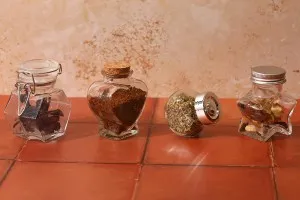 Petit pot en verre de 60ml en forme d'étoile avec couvercle en aluminium argenté-5