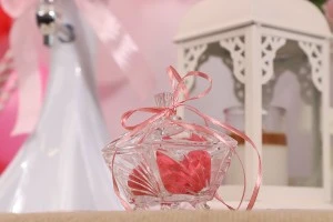 Candy buffet decoration glass jar in embossed design with lid and foot in size 95x76mm-3
