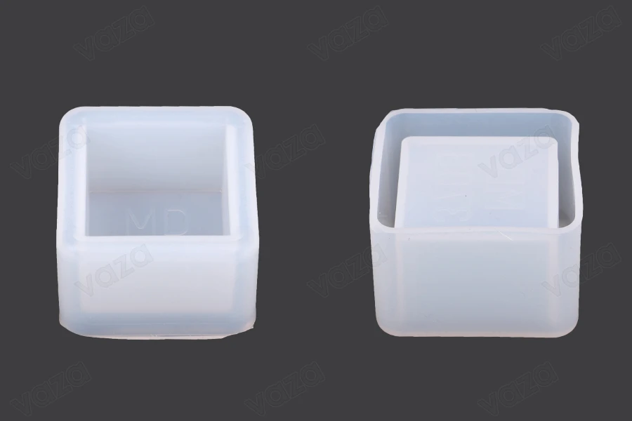 Moule en silicone Petit Cube (Étui)-photo_produit
